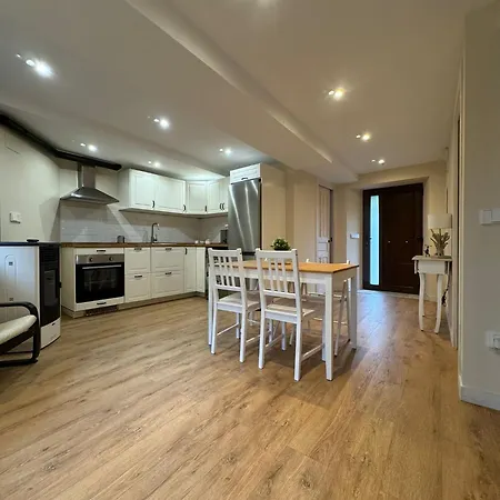 La Casa De Cuatro Caminos Arenas De Cabrales